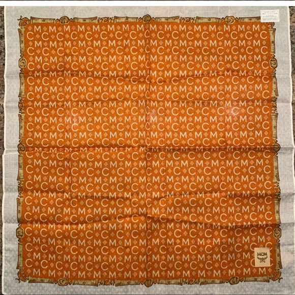 🐕 New MCM Square Cotton Silk Twill Mini Scarf 🐕 - Picture 4 of 5